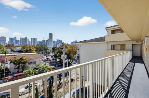 134 SW 7th Avenue Miami FL 33130