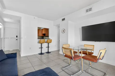134 SW 7th Avenue Miami FL 33130