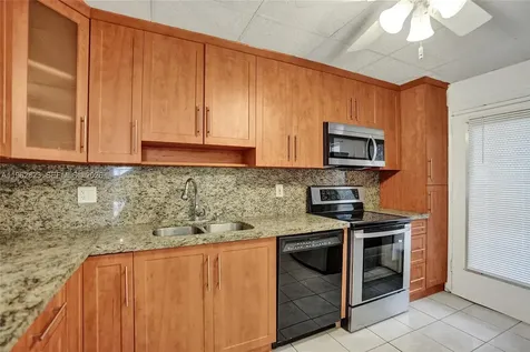 3051 NW 46th Avenue Lauderdale Lakes FL 33313