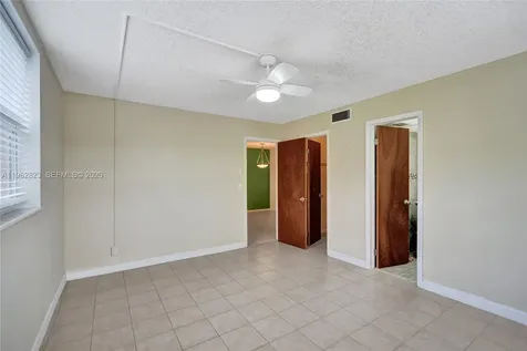 3051 NW 46th Avenue Lauderdale Lakes FL 33313