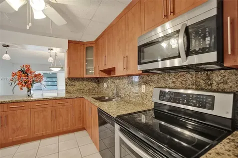 3051 NW 46th Avenue Lauderdale Lakes FL 33313