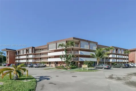 3051 NW 46th Avenue Lauderdale Lakes FL 33313