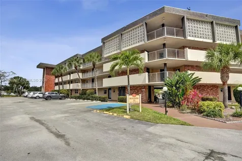 3051 NW 46th Avenue Lauderdale Lakes FL 33313