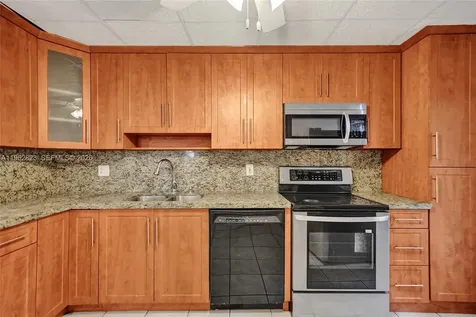 3051 NW 46th Avenue Lauderdale Lakes FL 33313