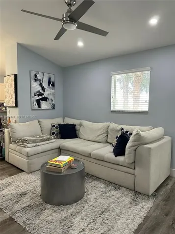 2298 NW 78th Avenue Pembroke Pines FL 33024