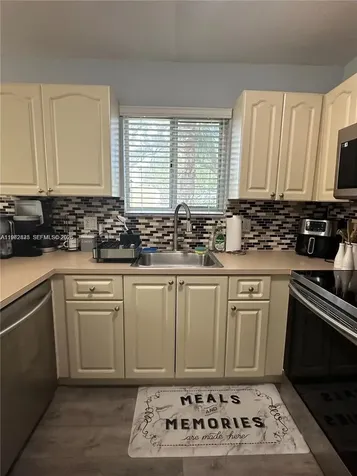 2298 NW 78th Avenue Pembroke Pines FL 33024