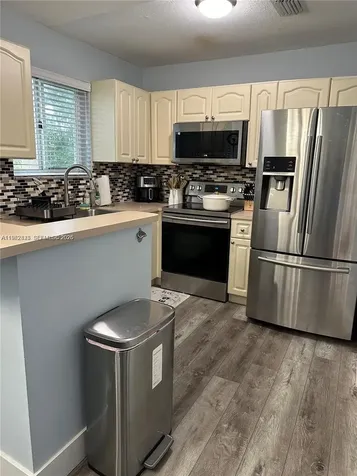 2298 NW 78th Avenue Pembroke Pines FL 33024