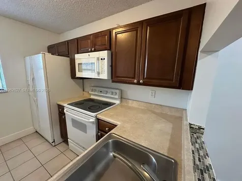 144 NW 91st Avenue Pembroke Pines FL 33024