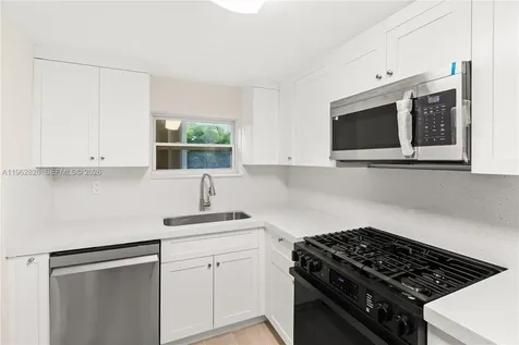 6365 SW 33rd Street Miami FL 33155