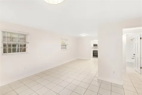 6365 SW 33rd Street Miami FL 33155