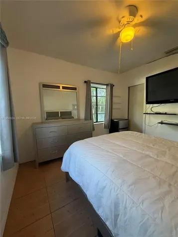 2460 NW 33rd Street Miami FL 33142