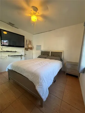 2460 NW 33rd Street Miami FL 33142