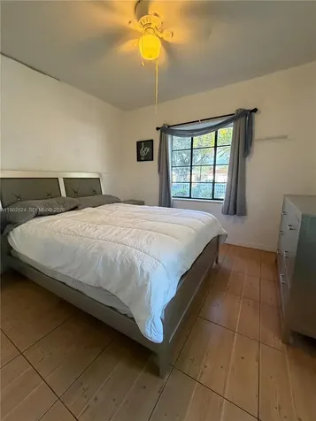 2460 NW 33rd Street Miami FL 33142