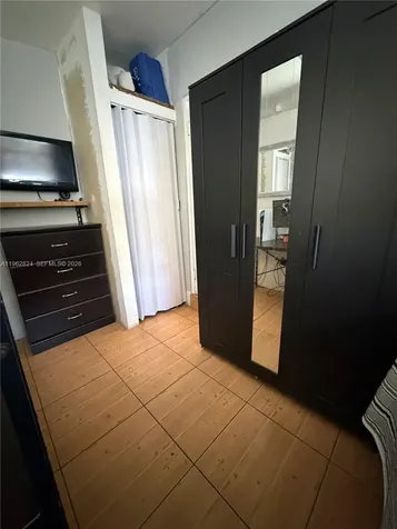 2460 NW 33rd Street Miami FL 33142