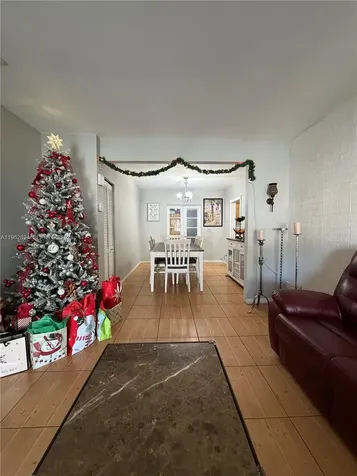 2460 NW 33rd Street Miami FL 33142