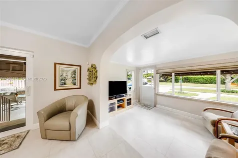 564 De Leon Drive Miami Springs FL 33166