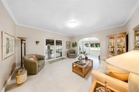 564 De Leon Drive Miami Springs FL 33166