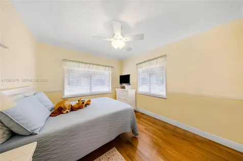 564 De Leon Drive Miami Springs FL 33166