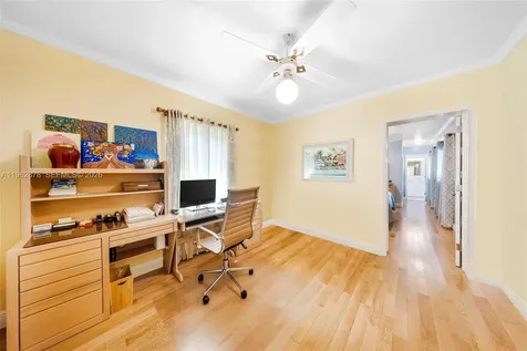 564 De Leon Drive Miami Springs FL 33166