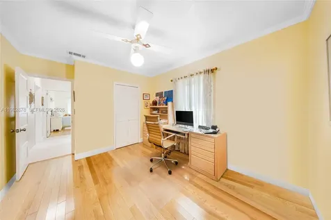 564 De Leon Drive Miami Springs FL 33166