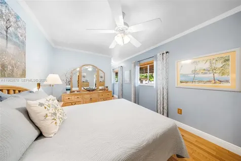 564 De Leon Drive Miami Springs FL 33166