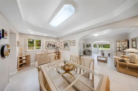 564 De Leon Drive Miami Springs FL 33166