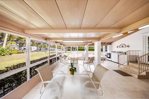564 De Leon Drive Miami Springs FL 33166
