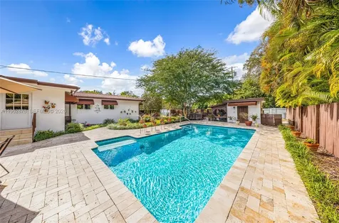 564 De Leon Drive Miami Springs FL 33166