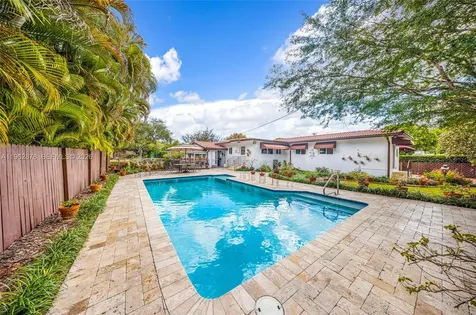564 De Leon Drive Miami Springs FL 33166