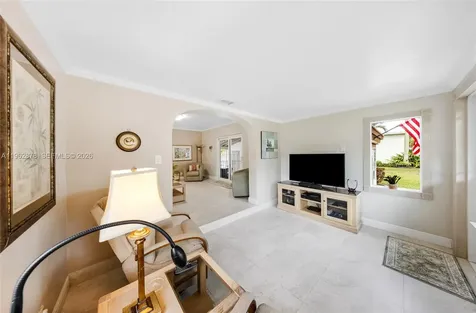 564 De Leon Drive Miami Springs FL 33166