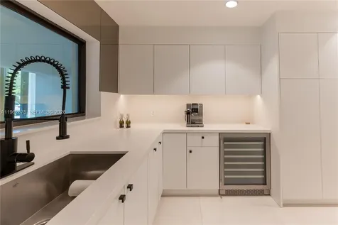 7300 SW 77th Avenue Miami FL 33143