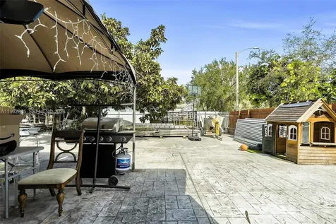 12201 SW 194th Terrace Miami FL 33177