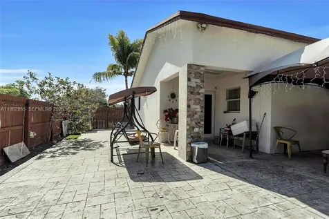 12201 SW 194th Terrace Miami FL 33177