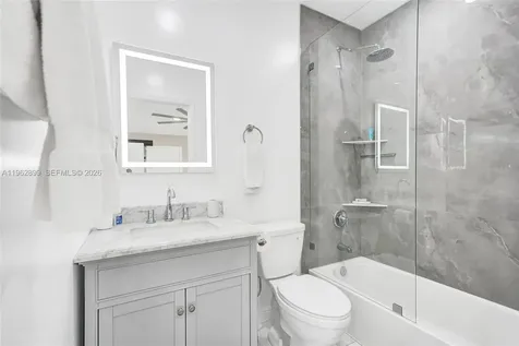 2001 N 22nd Avenue Hollywood FL 33020