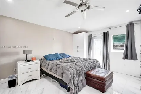 2001 N 22nd Avenue Hollywood FL 33020