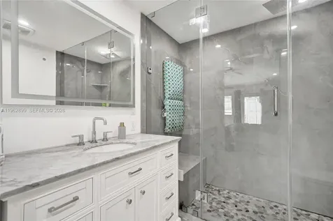 2001 N 22nd Avenue Hollywood FL 33020