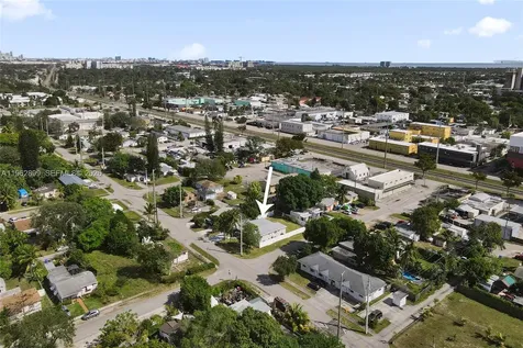 2001 N 22nd Avenue Hollywood FL 33020