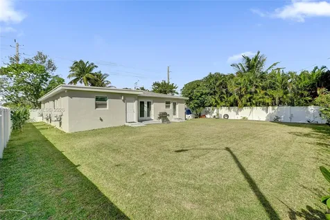 2001 N 22nd Avenue Hollywood FL 33020