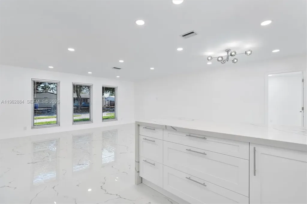 5711 NE 20th Terrace Fort Lauderdale FL 33308