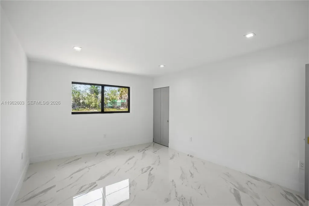 451 SW 38th Terrace Fort Lauderdale FL 33312