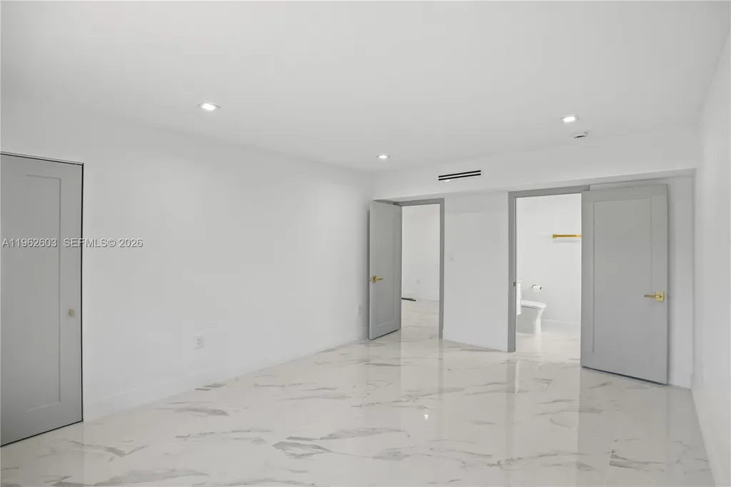 451 SW 38th Terrace Fort Lauderdale FL 33312