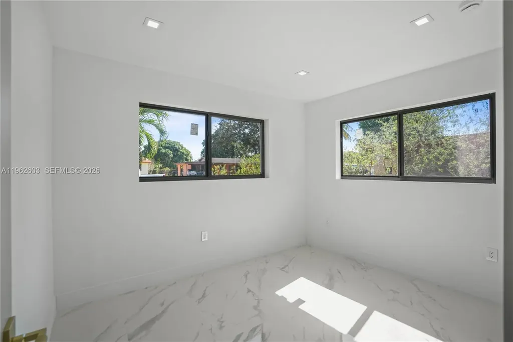 451 SW 38th Terrace Fort Lauderdale FL 33312