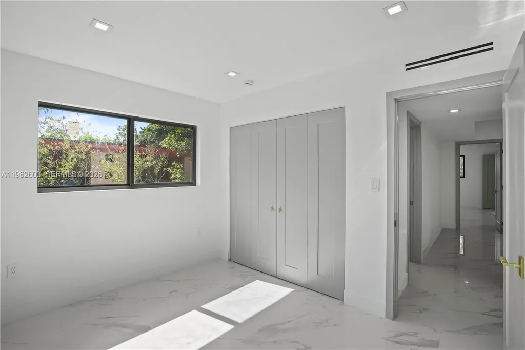 451 SW 38th Terrace Fort Lauderdale FL 33312