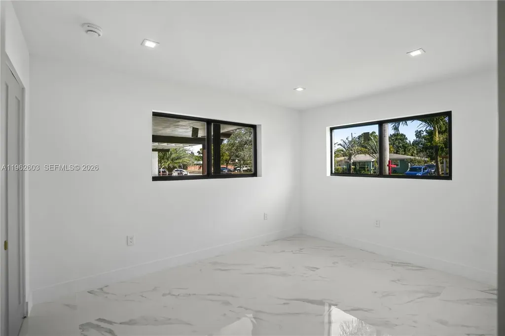 451 SW 38th Terrace Fort Lauderdale FL 33312