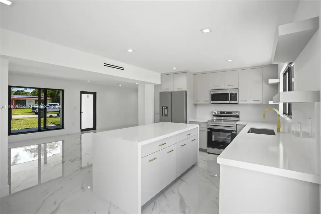 451 SW 38th Terrace Fort Lauderdale FL 33312