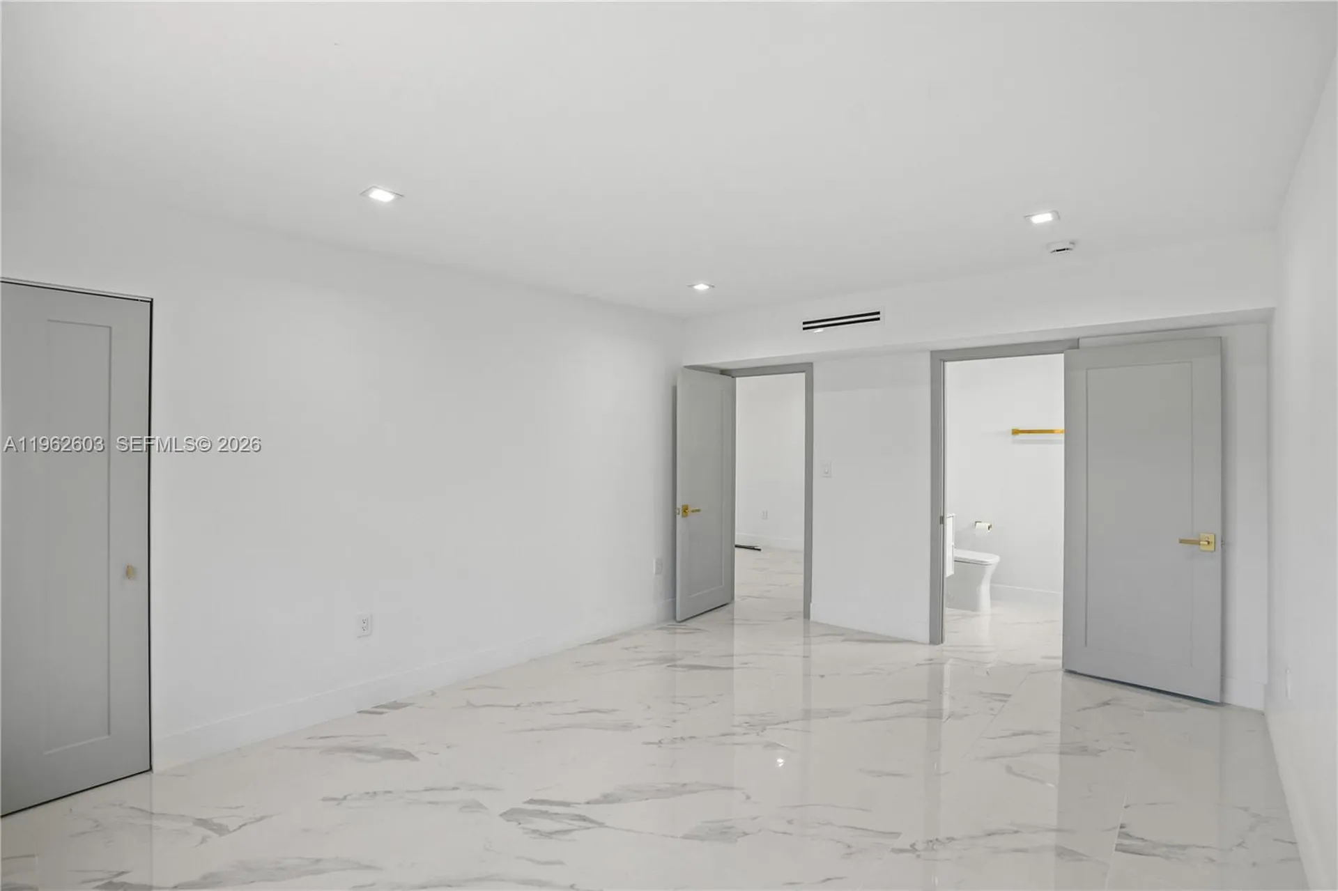 451 SW 38th Terrace Fort Lauderdale FL 33312