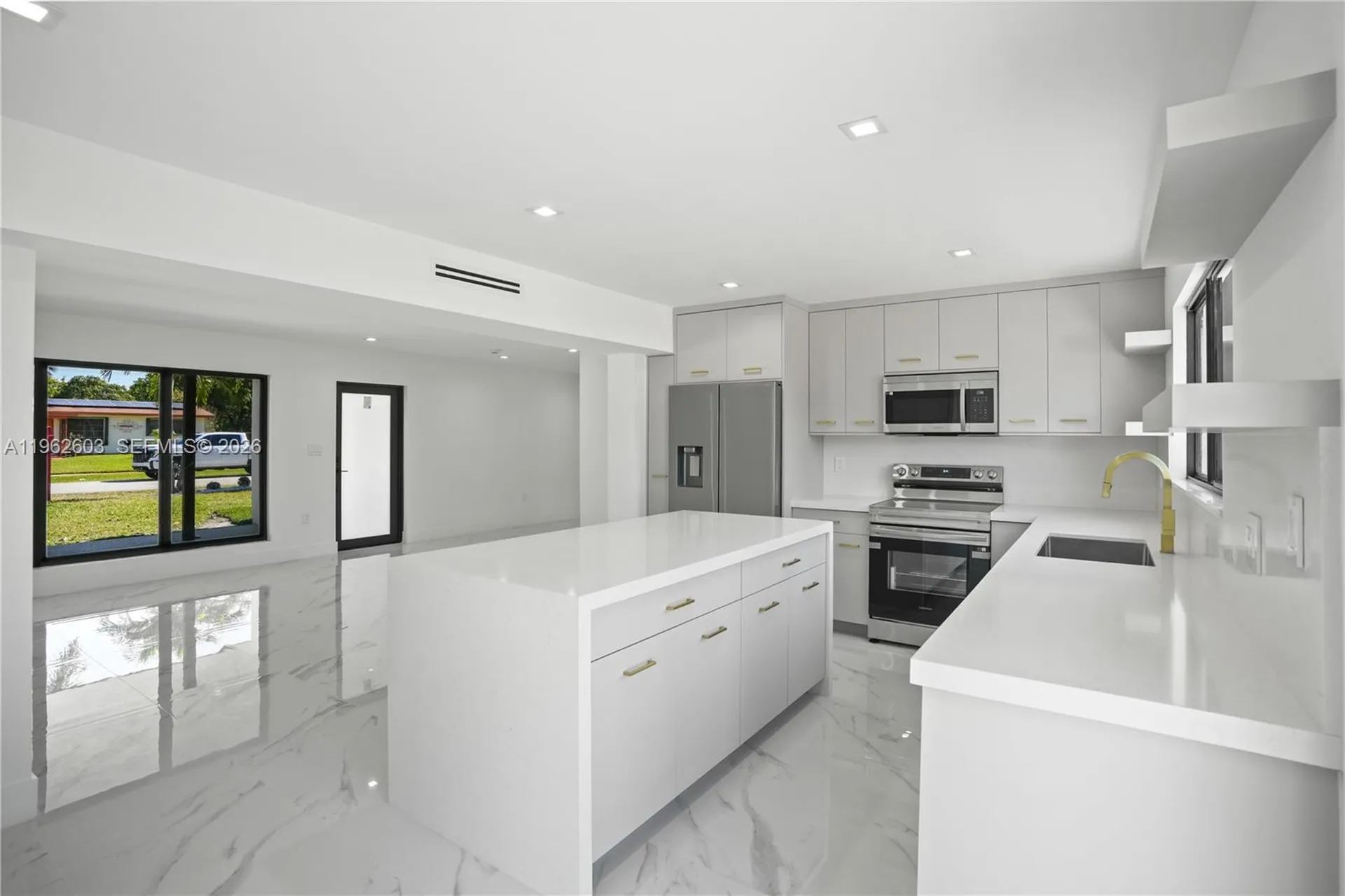 451 SW 38th Terrace Fort Lauderdale FL 33312