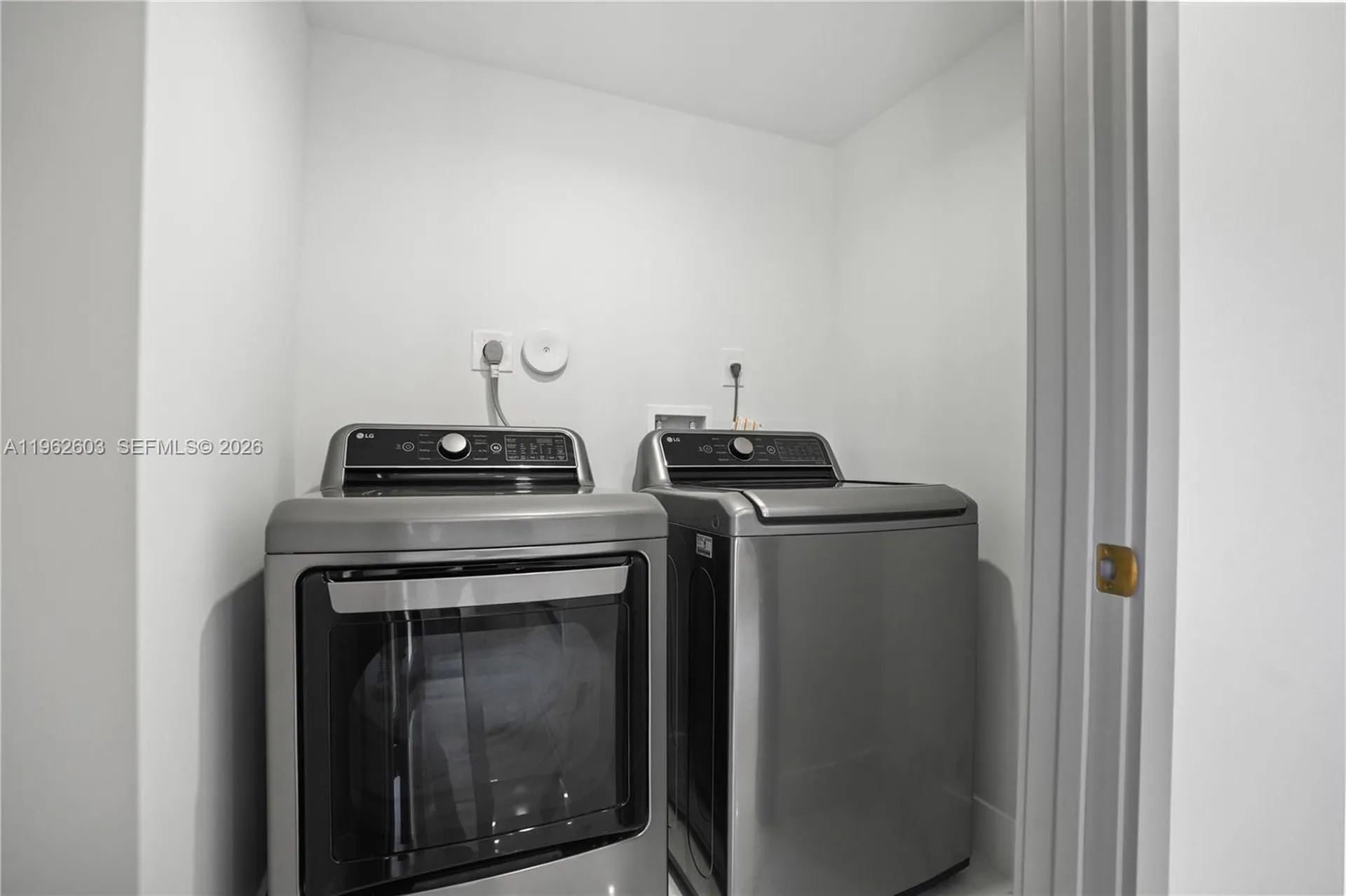 451 SW 38th Terrace Fort Lauderdale FL 33312