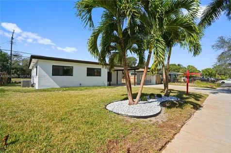 451 SW 38th Terrace Fort Lauderdale FL 33312