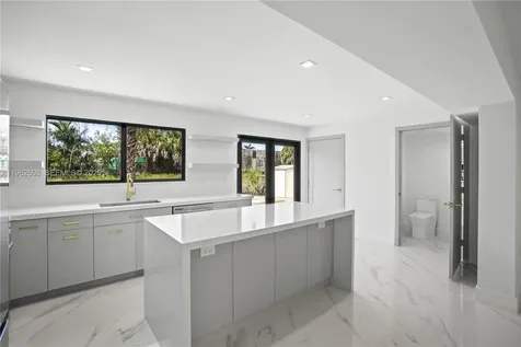 451 SW 38th Terrace Fort Lauderdale FL 33312